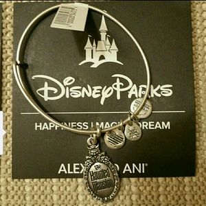 Haunted Mansion Logo Bangle (SILVER)